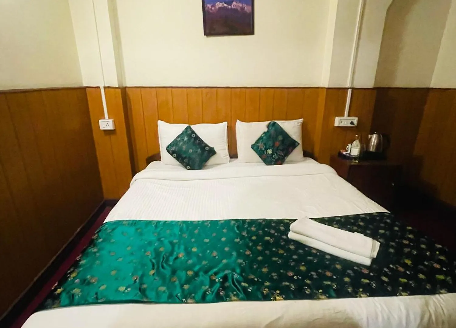 Hotel Palm Street Near Taj Agra  India